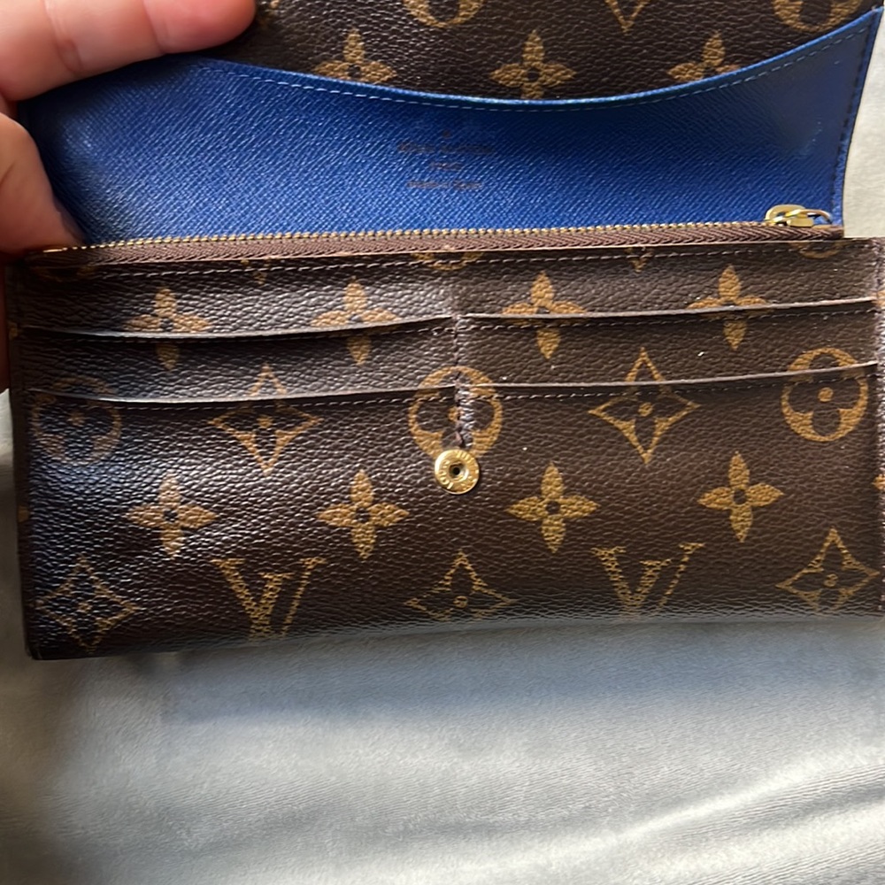 Louis Vuitton authentic long wallet - Picture 7 of 10
